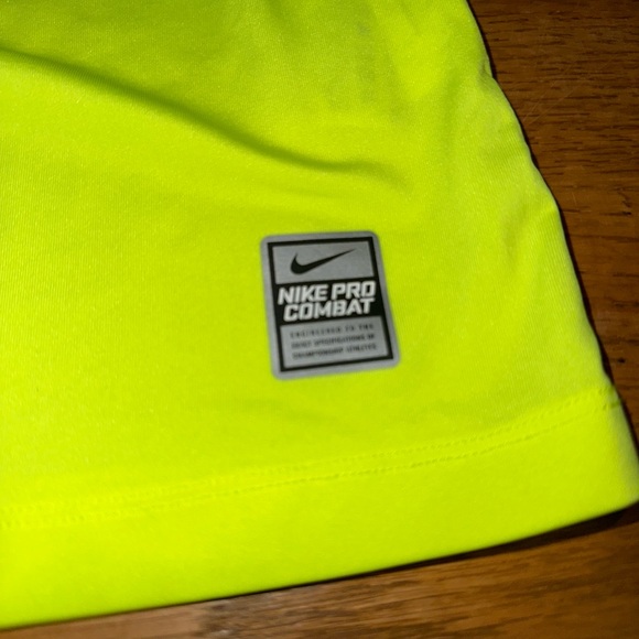 Men’s Nike Pro Combat DRI-FIT Fitted Short Sleeve Fitness Top - Yellow - Picture 3 of 8